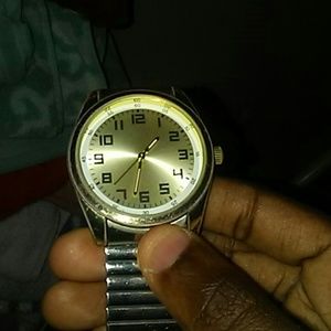 A gold hand and arm wrist watch works good it just